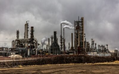 Oil Surges Past $94 as Saudi Attacks Rattle Markets: What It Means for Forex Traders